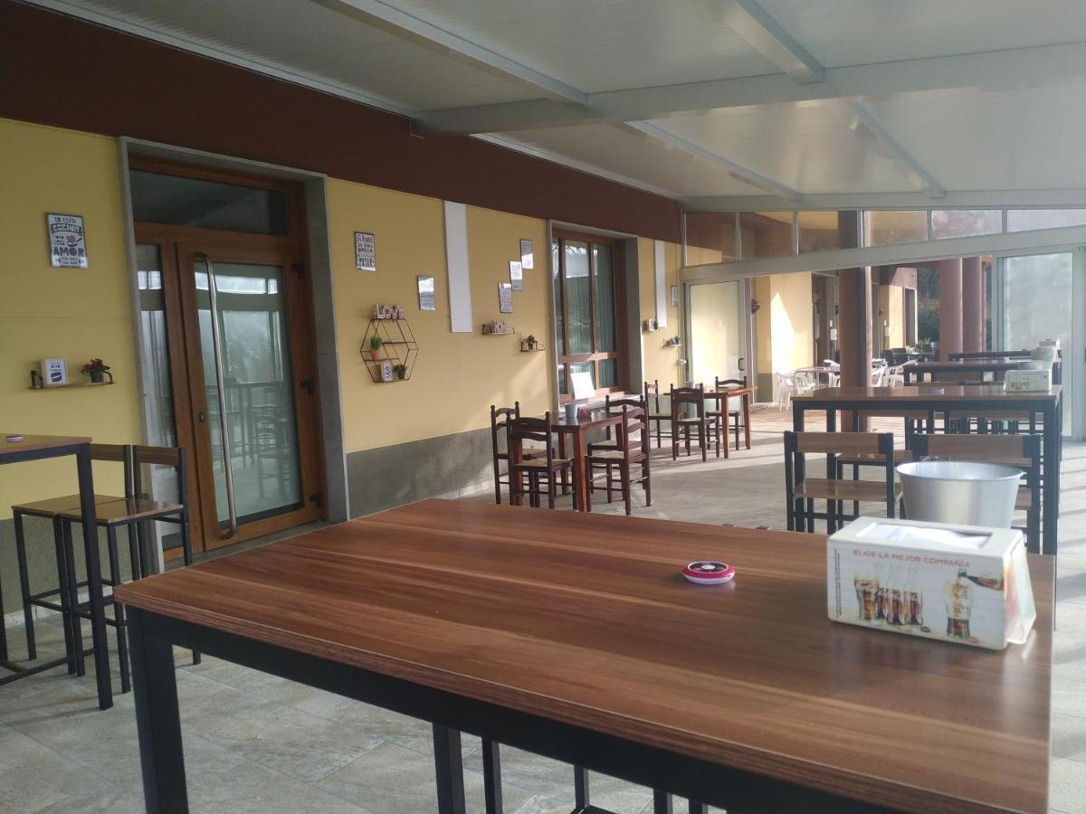 Hotel Restaurante Val Antas de Ulla Buitenkant foto