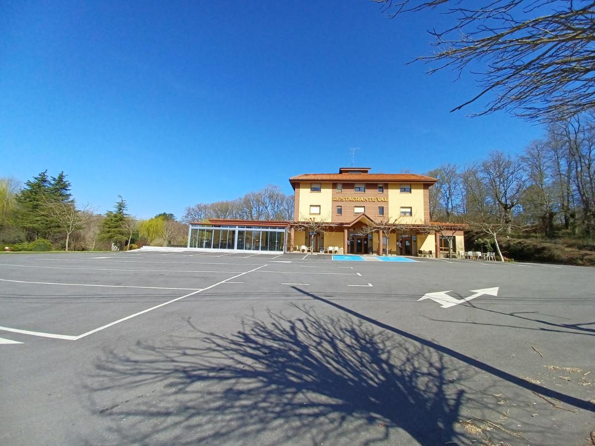 Hotel Restaurante Val Antas de Ulla Buitenkant foto