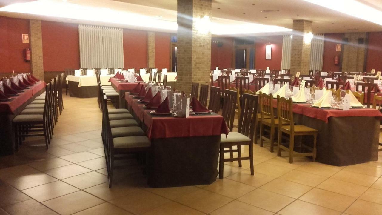 Hotel Restaurante Val Antas de Ulla Buitenkant foto